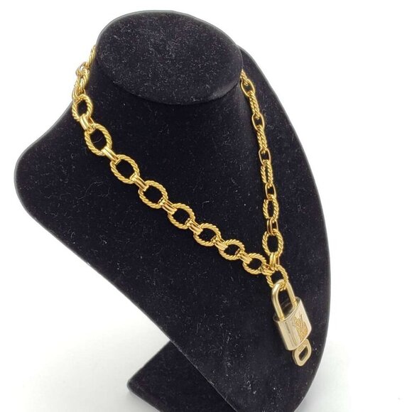 100% Auth Louis Vuitton Lock & Key with Gold Plated Gold Chain Necklace - Picture 7 of 7